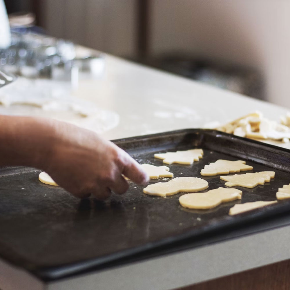 making christmas cookies